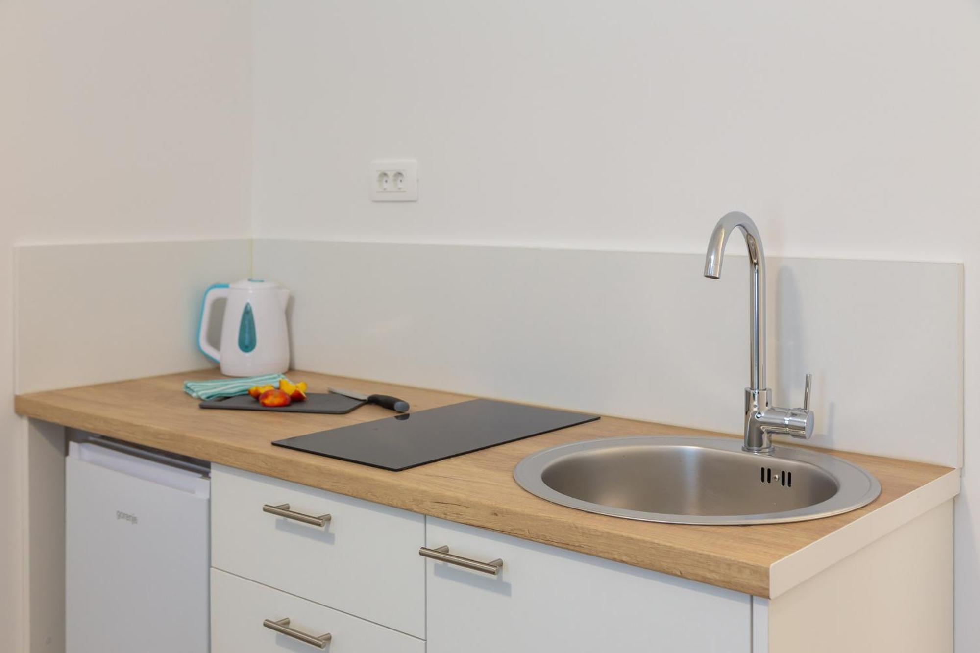 Beachfront Apartments Providenca With Free Parking Makarska Cameră foto