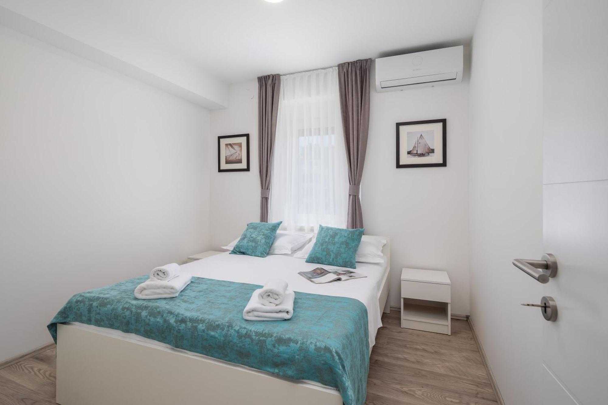 Beachfront Apartments Providenca With Free Parking Makarska Exterior foto