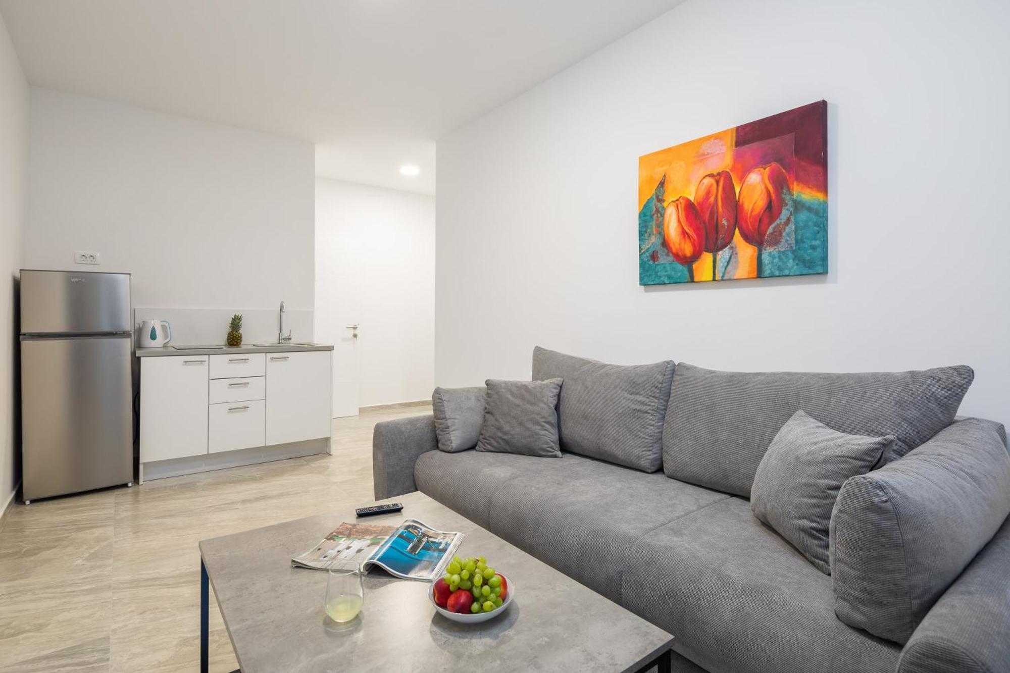 Beachfront Apartments Providenca With Free Parking Makarska Cameră foto